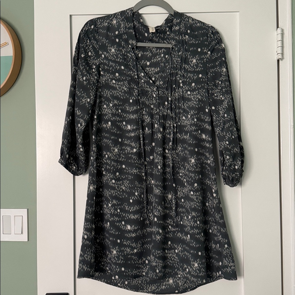 V-Neck Mini Dress — slate blue with cream star pattern